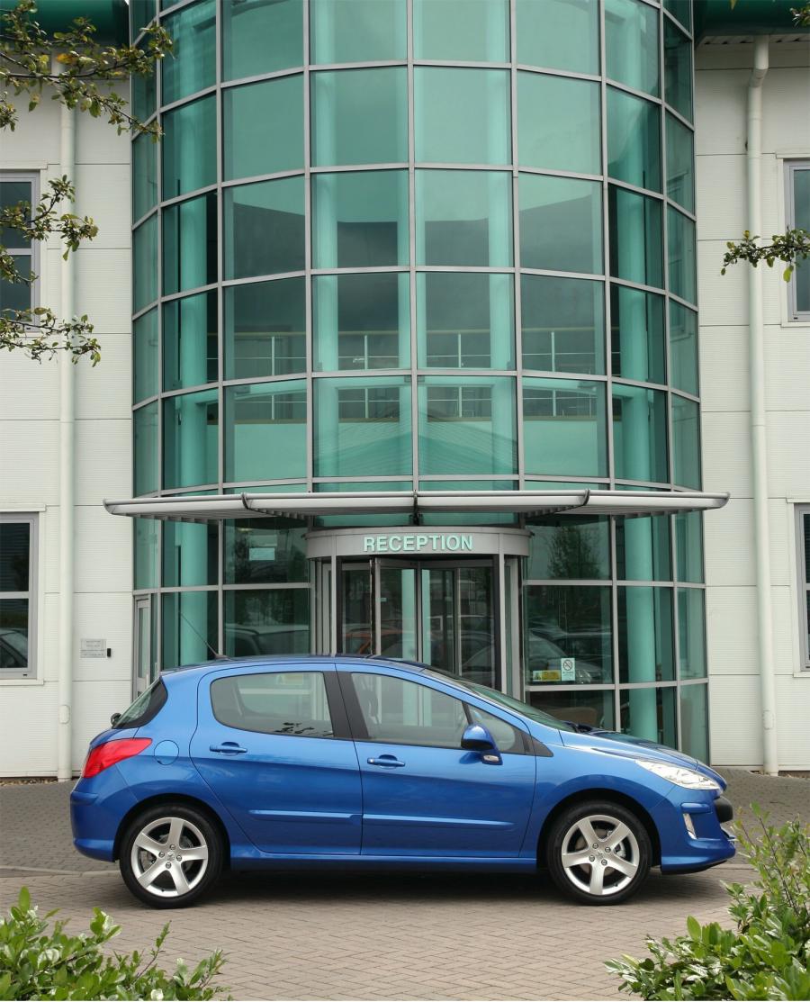  Peugeot 308 2007 года  (фото 100 из 125)